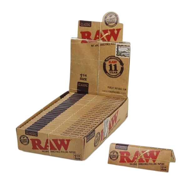 Raw Classic Rolling Papers 1¼ Size