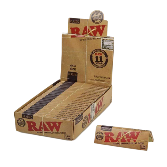 Raw Classic Rolling Papers 1¼ Size